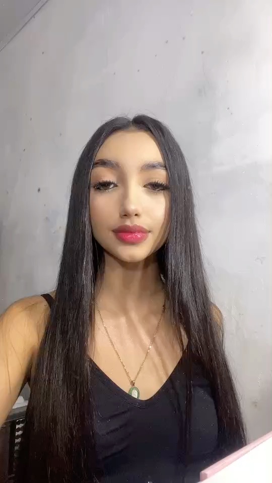 Discovering people through the RoseChats video feed